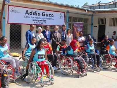 Menschen mit Handicap in Rollstühlen in Afrika | Hilfsprojekt Addis Guzo | SOS LebenPlus | SOS Coaching für Lebenskrisen | Simona Gisler | CH-Stein am Rhein